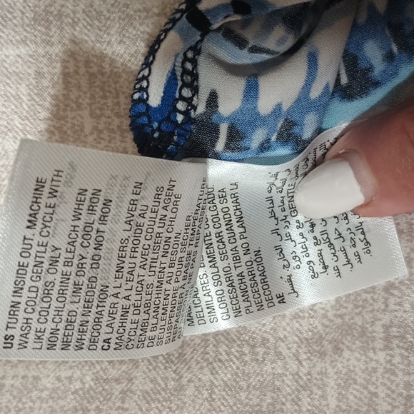 JM Collection Blue and White Patterned Blouse - Picture 6 of 6